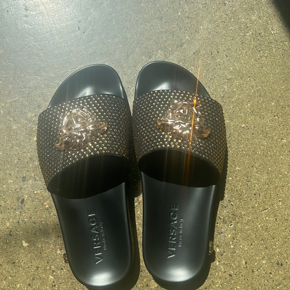 NWOT Versace rubber pool slides La Medusa crystal details rhinestone Italy